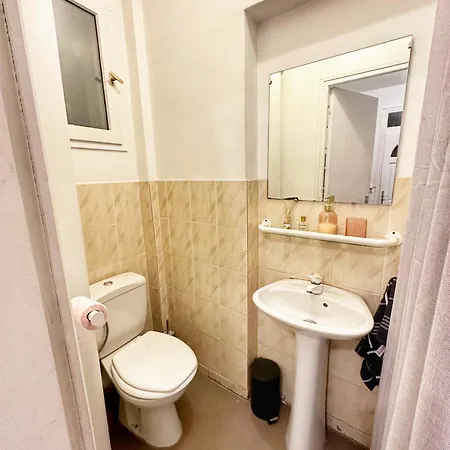 Homestay Private Inside A 15 Min From Paris